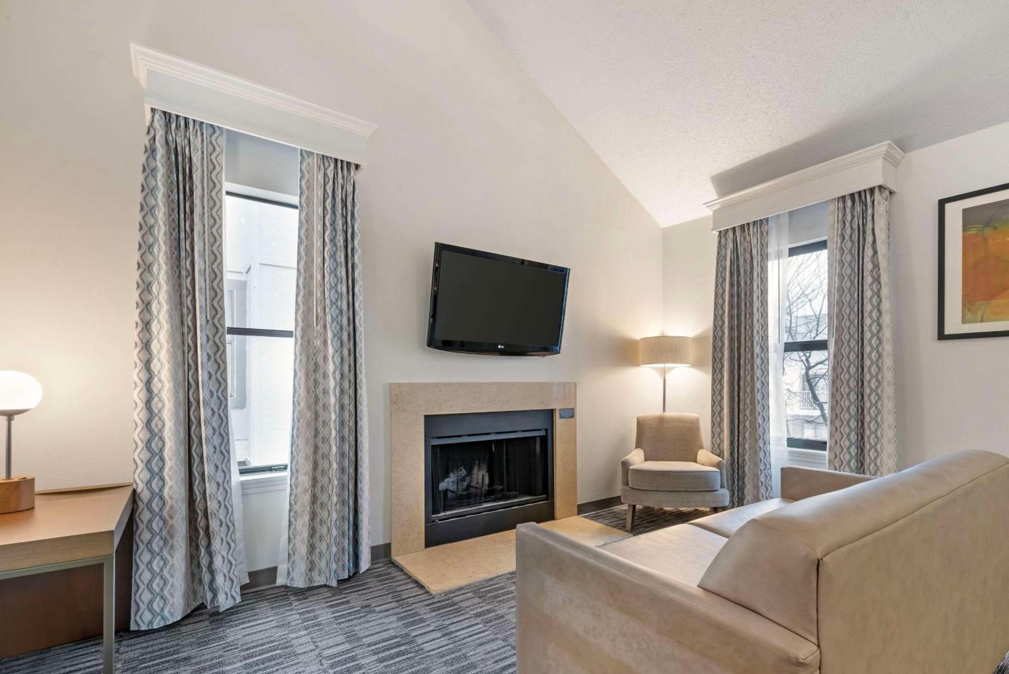 Mainstay Suites St Louis - Galleria Richmond Heights Esterno foto