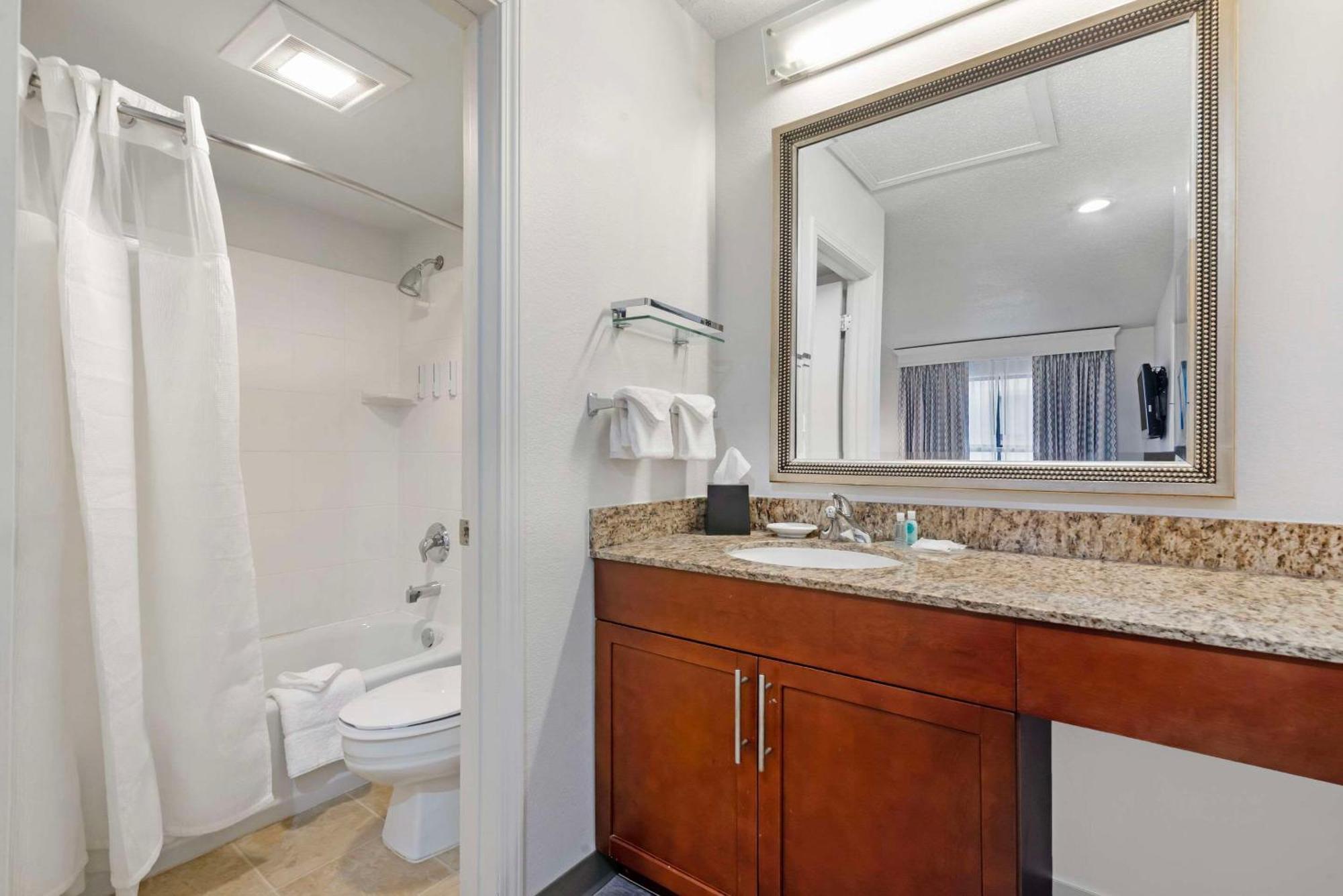 Mainstay Suites St Louis - Galleria Richmond Heights Esterno foto